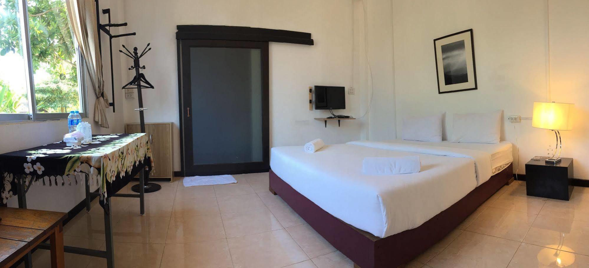 Natai House Hotel Buitenkant foto